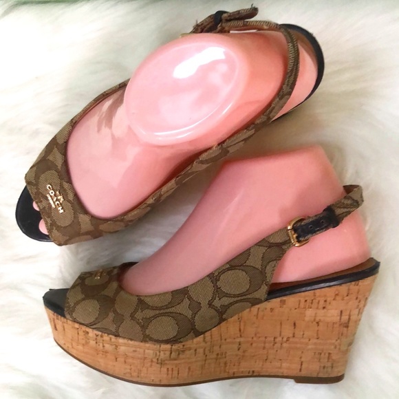 Coach Women's Platform Heels Sz 7.5 - Picture 1 of 11